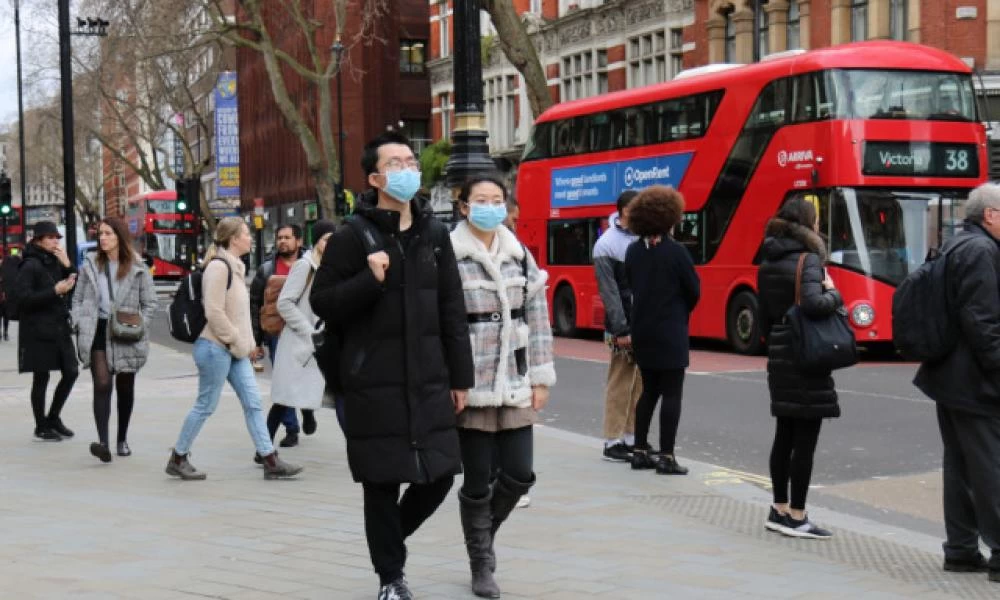 Βρετανία: Όλοι οι πολίτες άνω των 50 ετών έχουν εμβολιαστεί